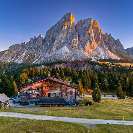 Uetia De Boerz Hotel San Martino in Badia Exterior photo