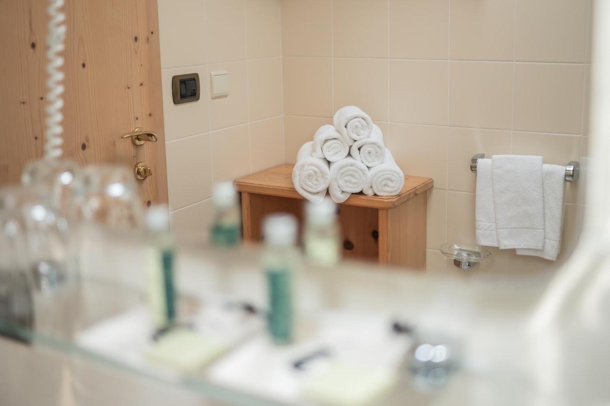 Uetia De Boerz Hotel San Martino in Badia Room photo