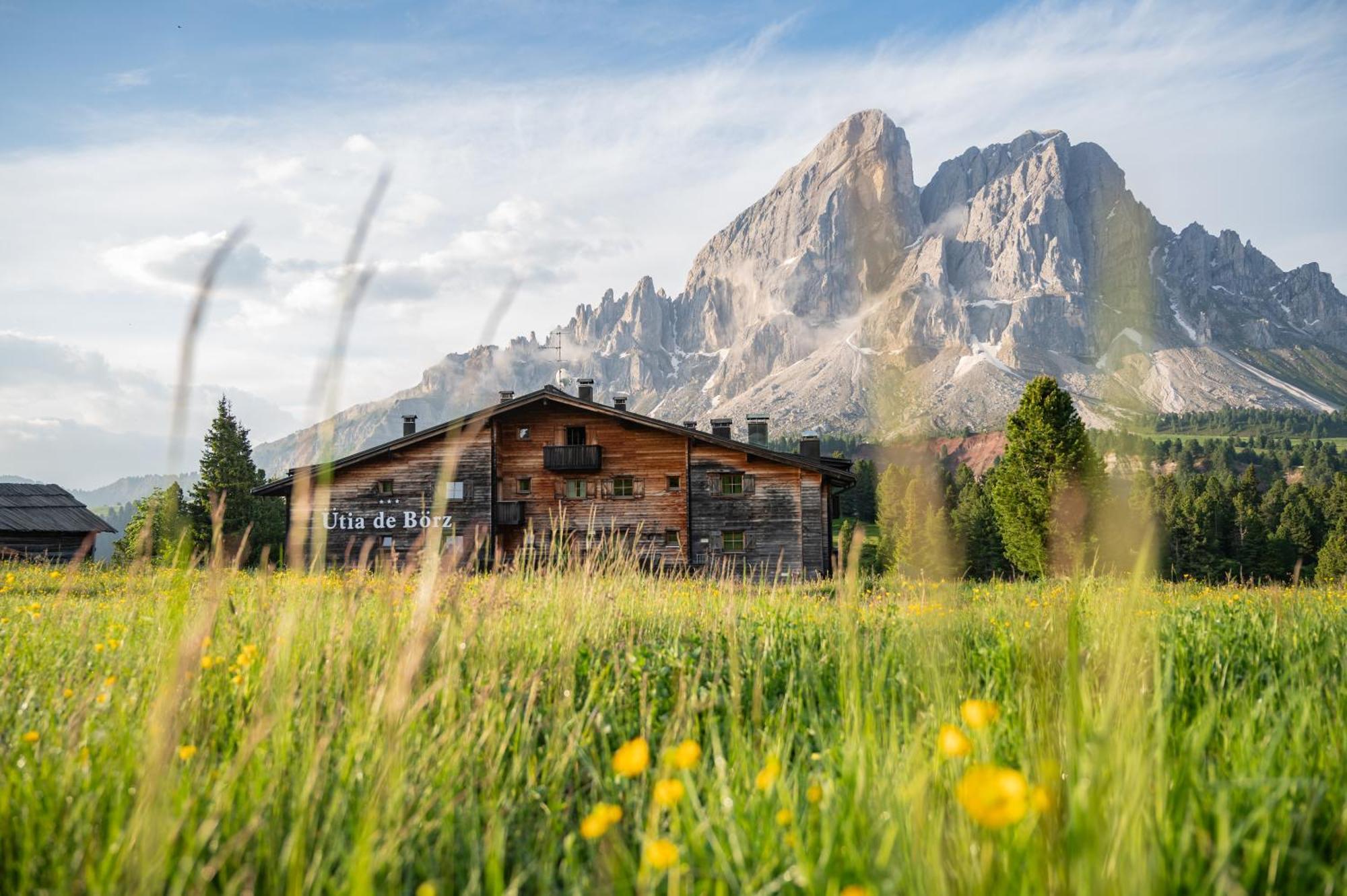 Uetia De Boerz Hotel San Martino in Badia Exterior photo